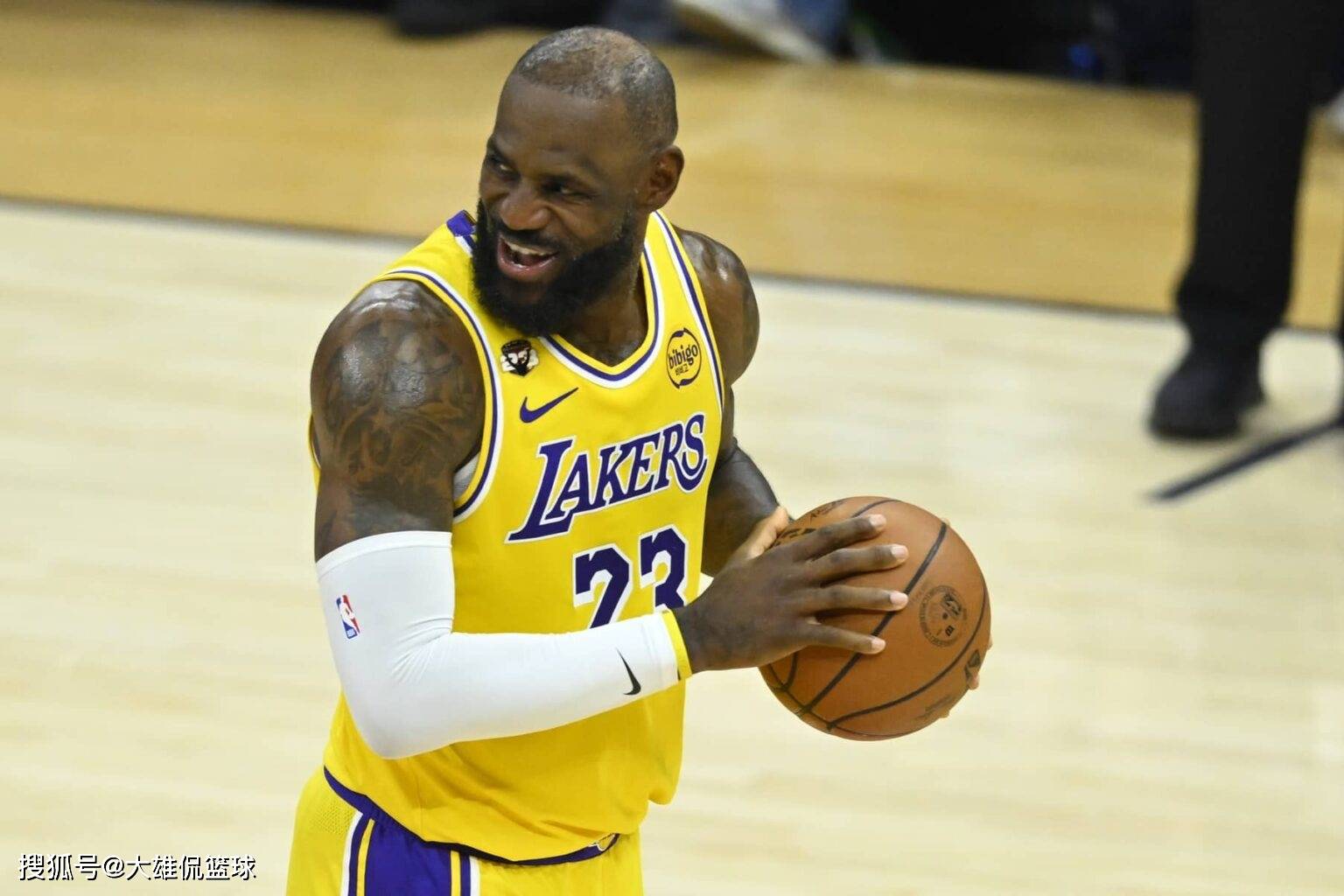 巴克利认为重返骑士是詹姆斯唯一的出路，赛季结束后湖人不会留他